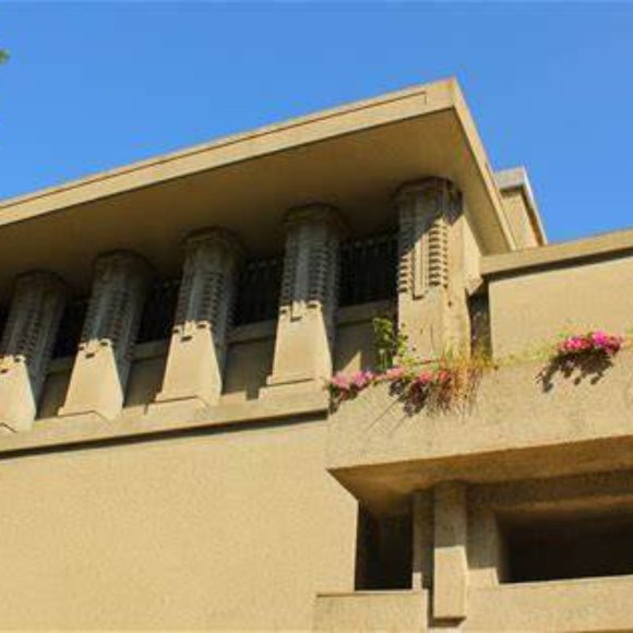 WHO WAS FRANK LLOYD WRIGHT? - Picture 8 of 16